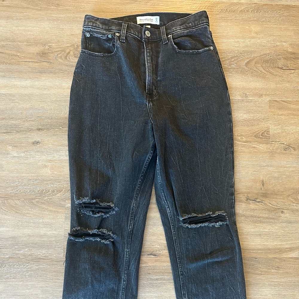 Abercrombie Curve Love Ultra High Rise Ankle Straight Jean